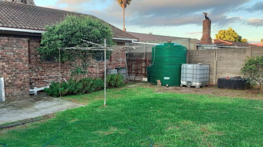 5 Bedroom Property for Sale in Campher Park Eastern Cape